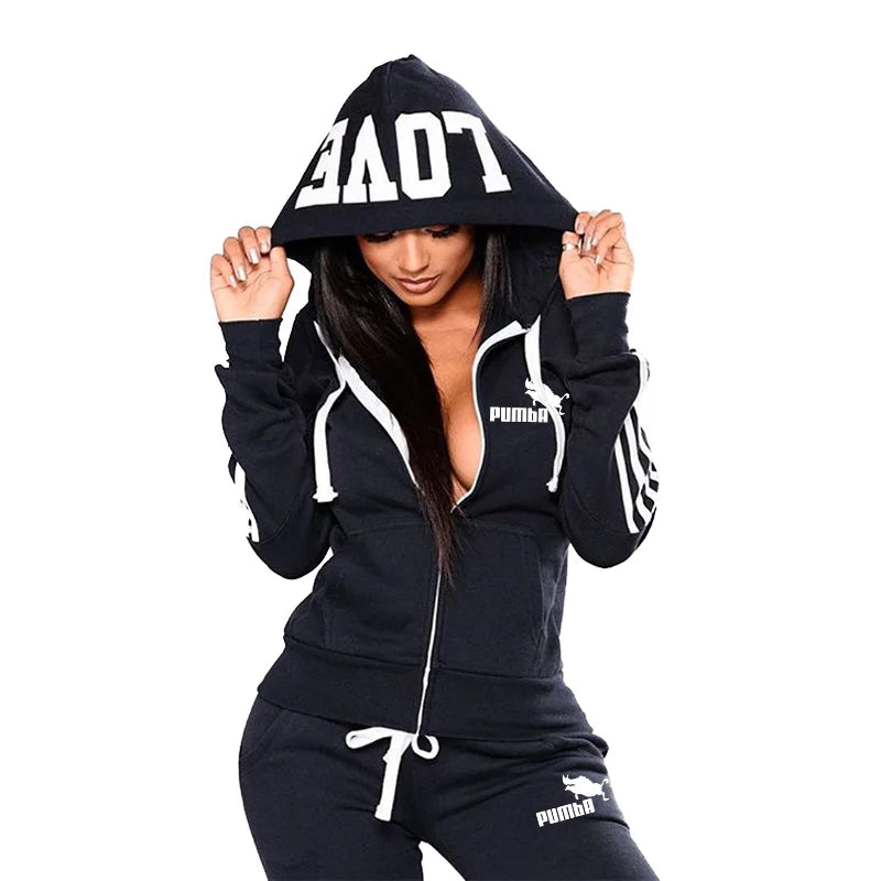 Fashionable women's sportswear set with printed hoodies and pants