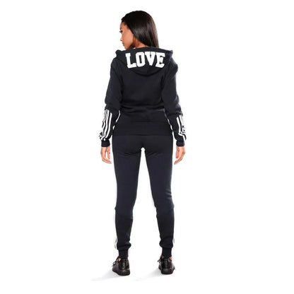 Fashionable women's sportswear set with printed hoodies and pants